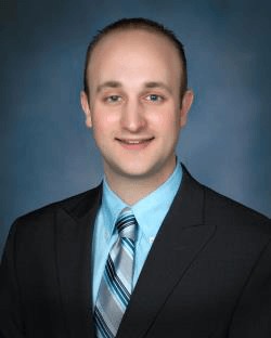 Dr. Tyler Baker, D.C. – Omaha Non-Surgical Knee Clinic